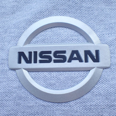 Thẻ quần áo truyền nhiệt bằng silicon bạc thân thiện với môi trường Nhãn
